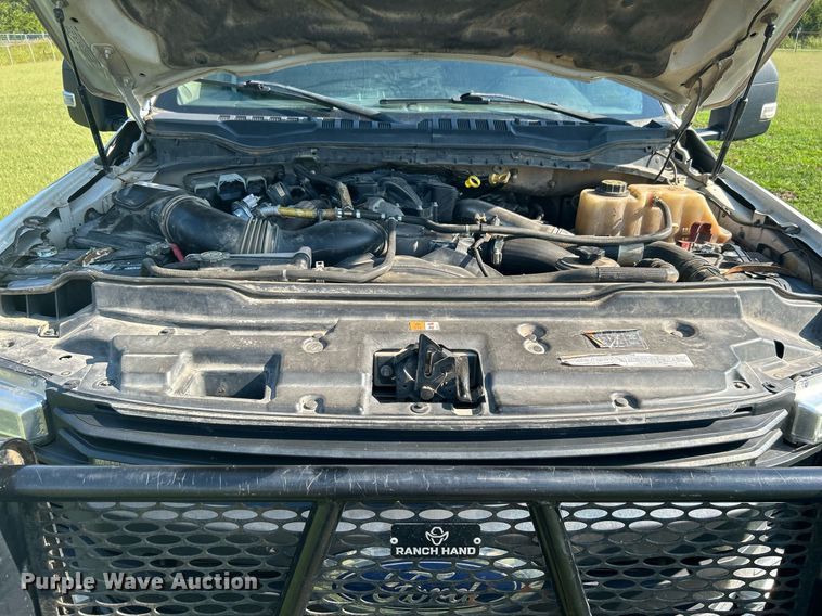 image for item DI7931 2017 Ford F550  SuperCab truck cab and chassis