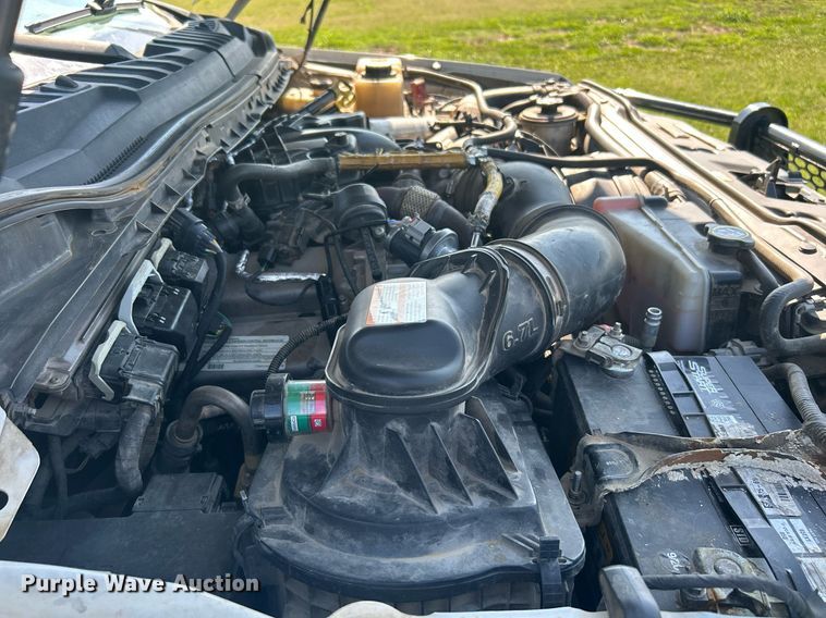 image for item DI7931 2017 Ford F550  SuperCab truck cab and chassis