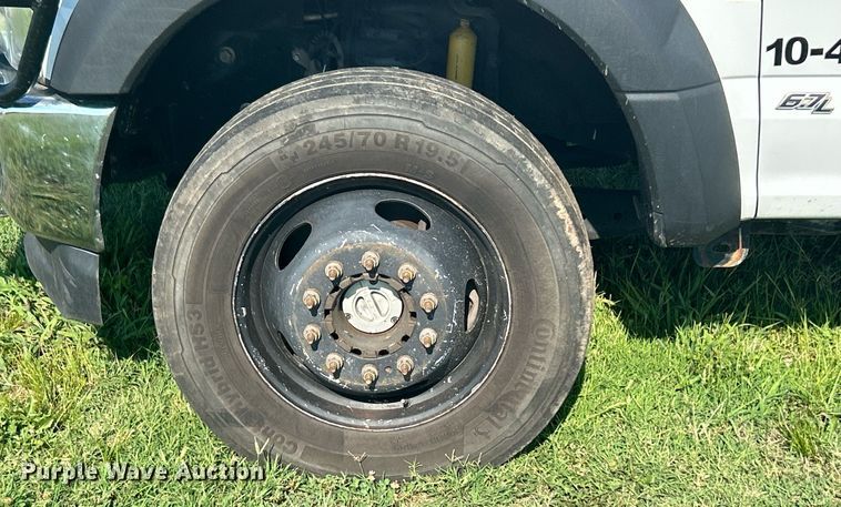 image for item DI7931 2017 Ford F550  SuperCab truck cab and chassis