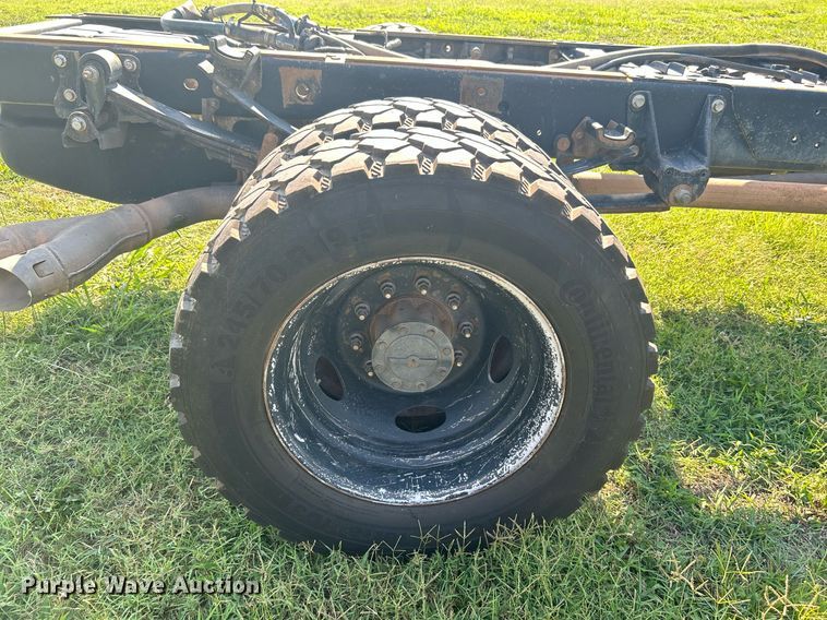 image for item DI7931 2017 Ford F550  SuperCab truck cab and chassis