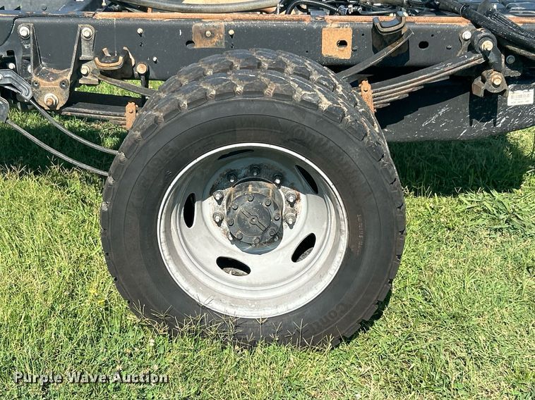 image for item DI7931 2017 Ford F550  SuperCab truck cab and chassis