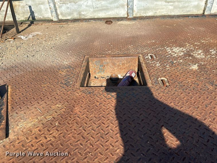 image for item DI7932 2009 Chevrolet Silverado 3500 HD  flatbed pickup truck