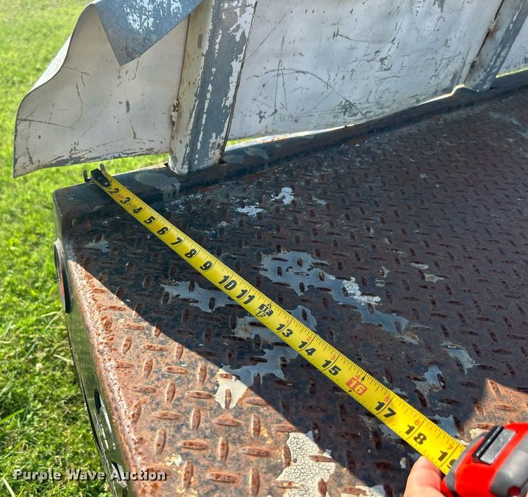 image for item DI7932 2009 Chevrolet Silverado 3500 HD  flatbed pickup truck