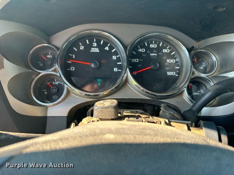 image for item DI7932 2009 Chevrolet Silverado 3500 HD  flatbed pickup truck