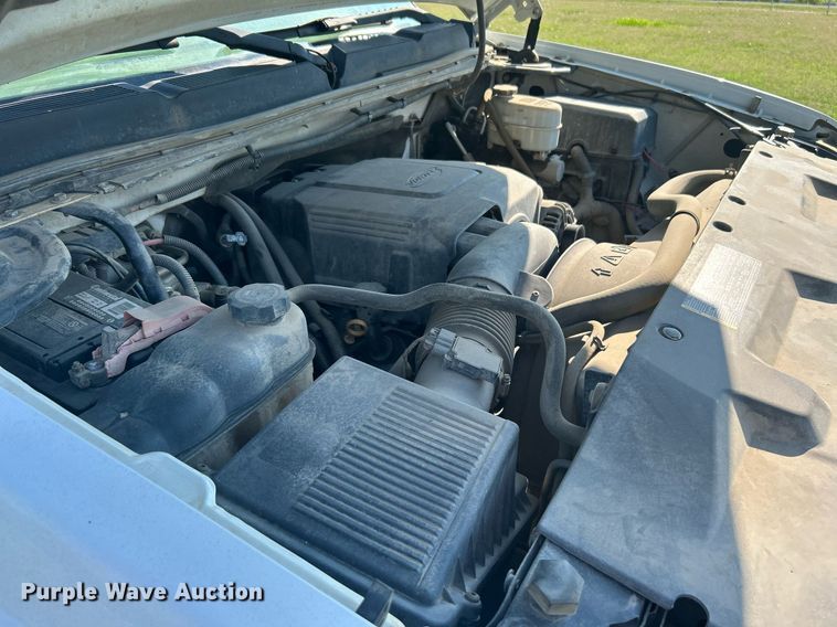 image for item DI7932 2009 Chevrolet Silverado 3500 HD  flatbed pickup truck