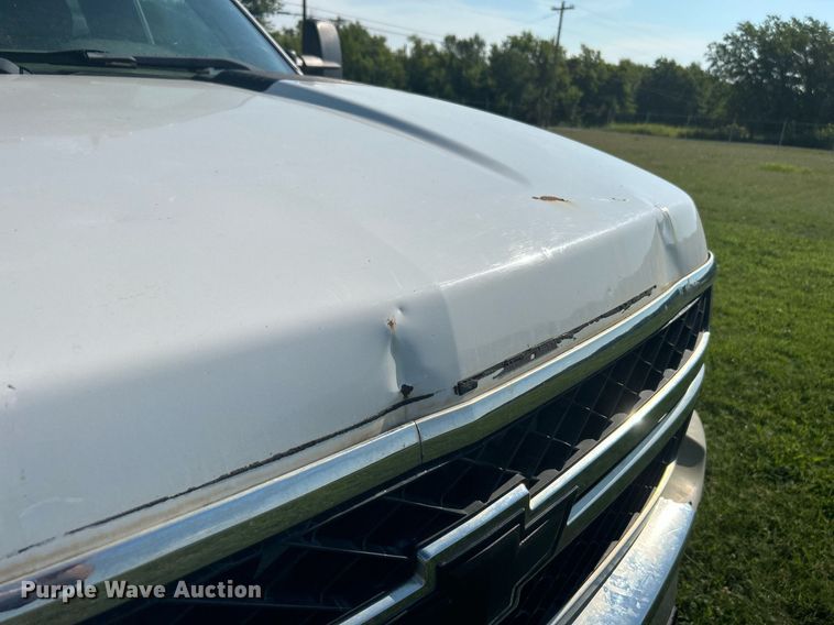 image for item DI7932 2009 Chevrolet Silverado 3500 HD  flatbed pickup truck