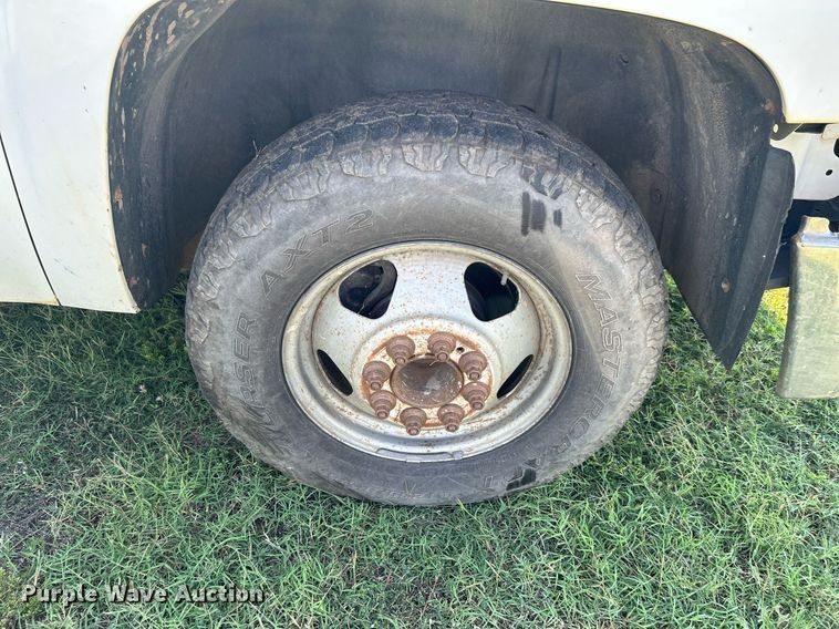 image for item DI7932 2009 Chevrolet Silverado 3500 HD  flatbed pickup truck