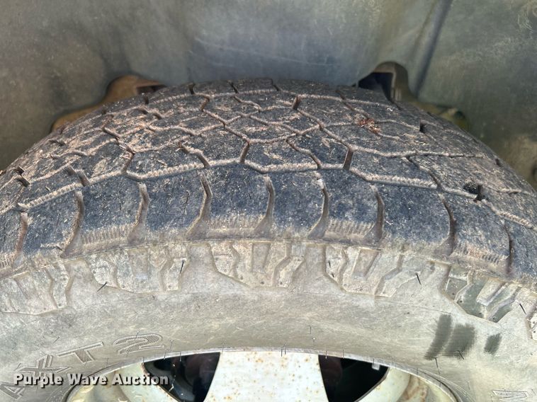 image for item DI7932 2009 Chevrolet Silverado 3500 HD  flatbed pickup truck