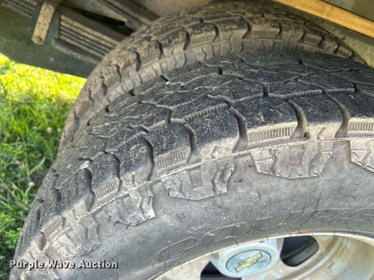 image for item DI7932 2009 Chevrolet Silverado 3500 HD  flatbed pickup truck