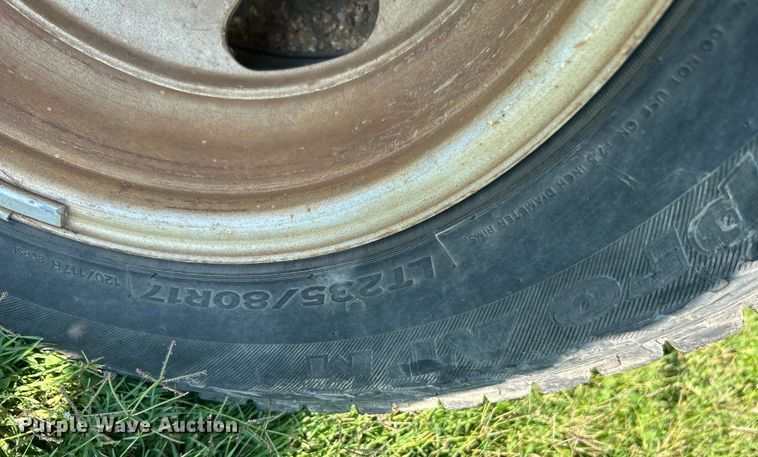 image for item DI7932 2009 Chevrolet Silverado 3500 HD  flatbed pickup truck