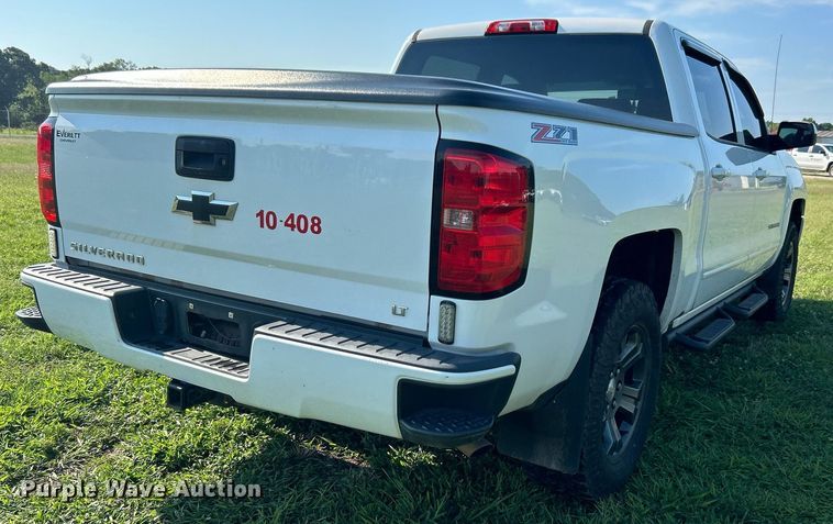 image for item DI7933 2017 Chevrolet Silverado 1500  Crew Cab pickup truck