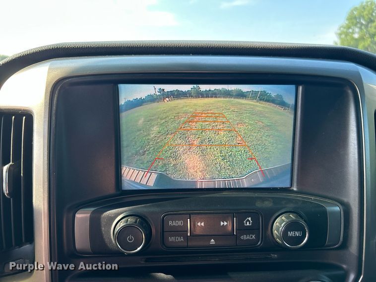 image for item DI7933 2017 Chevrolet Silverado 1500  Crew Cab pickup truck