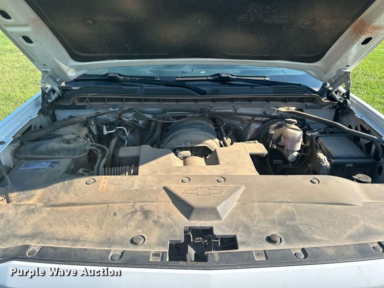 image for item DI7933 2017 Chevrolet Silverado 1500  Crew Cab pickup truck