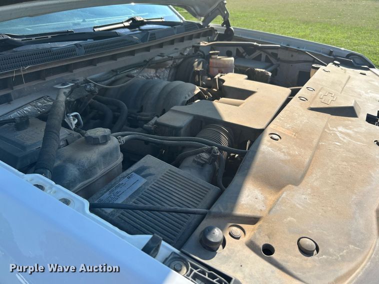 image for item DI7933 2017 Chevrolet Silverado 1500  Crew Cab pickup truck