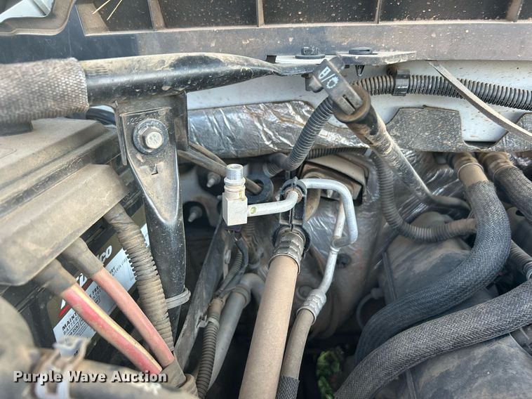 image for item DI7933 2017 Chevrolet Silverado 1500  Crew Cab pickup truck