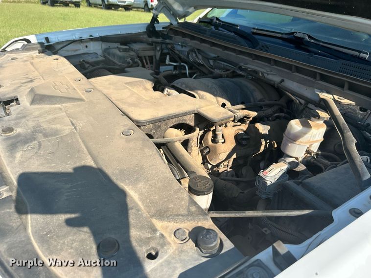 image for item DI7933 2017 Chevrolet Silverado 1500  Crew Cab pickup truck