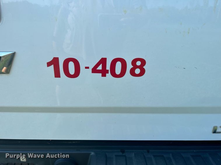 image for item DI7933 2017 Chevrolet Silverado 1500  Crew Cab pickup truck