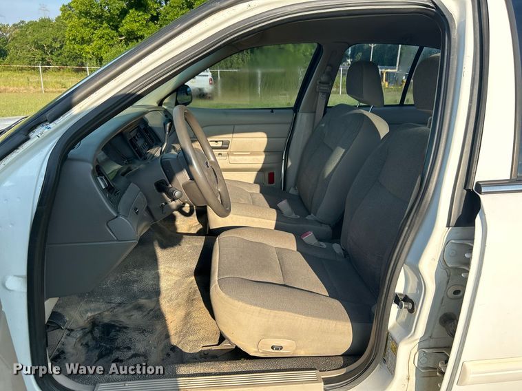 image for item DI7935 2009 Ford Crown Victoria Police Interceptor