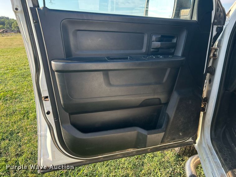 image for item DI7937 2015 Dodge Ram 2500  Crew Cab pickup truck