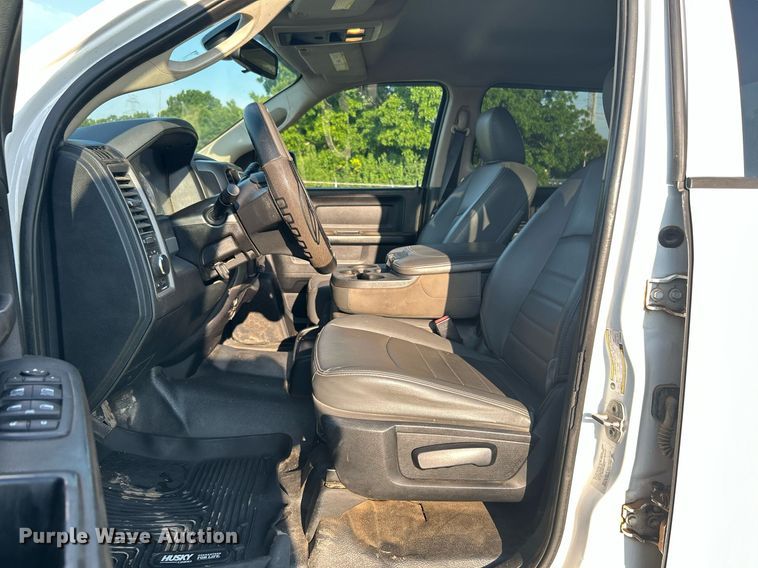 image for item DI7937 2015 Dodge Ram 2500  Crew Cab pickup truck