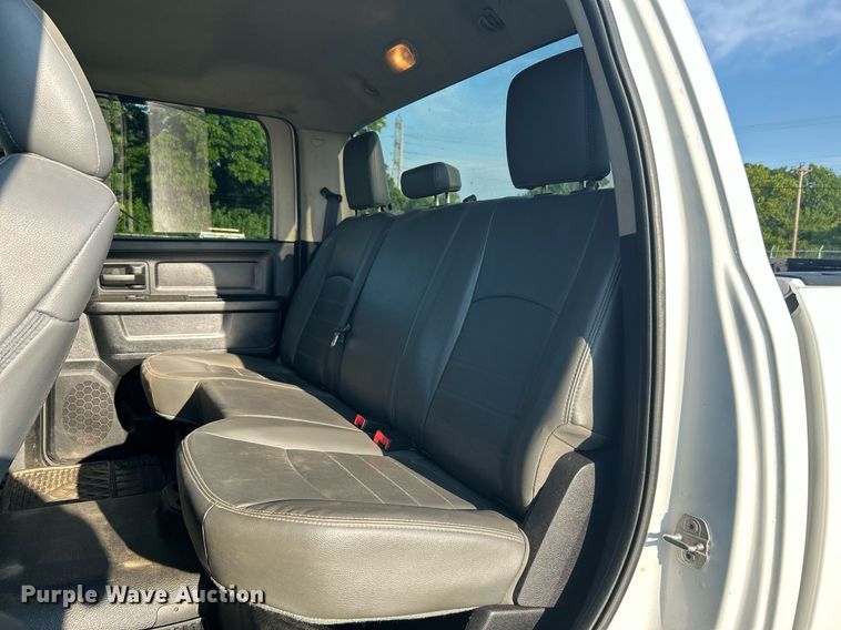 image for item DI7937 2015 Dodge Ram 2500  Crew Cab pickup truck