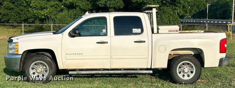 image for item DI7938 2013 Chevrolet Silverado 1500  Crew Cab pickup truck