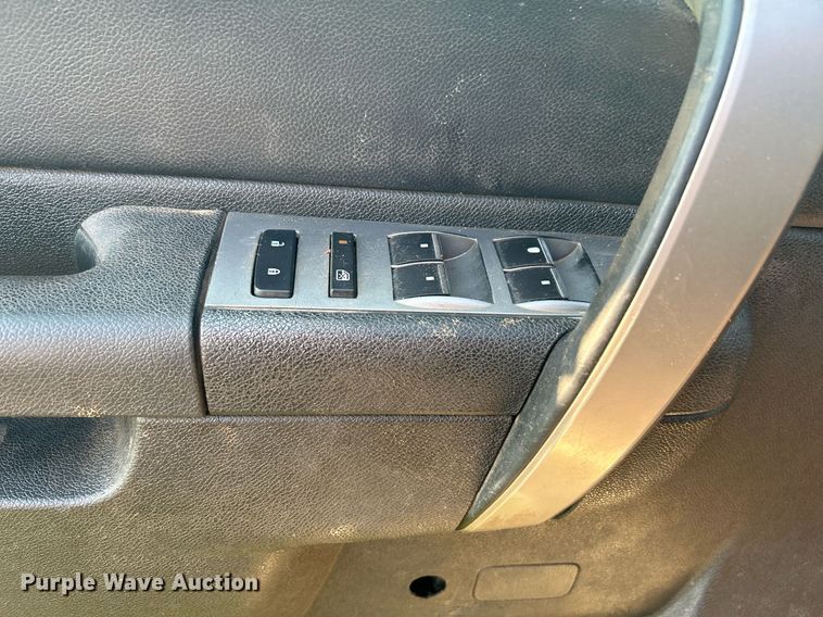 image for item DI7938 2013 Chevrolet Silverado 1500  Crew Cab pickup truck