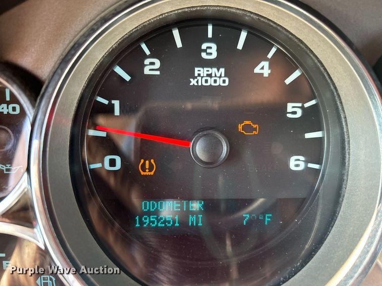 image for item DI7938 2013 Chevrolet Silverado 1500  Crew Cab pickup truck