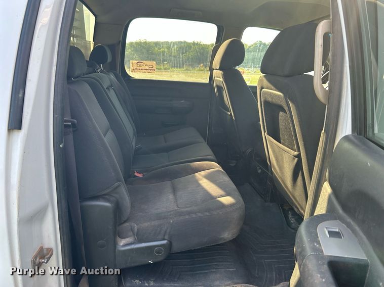 image for item DI7938 2013 Chevrolet Silverado 1500  Crew Cab pickup truck