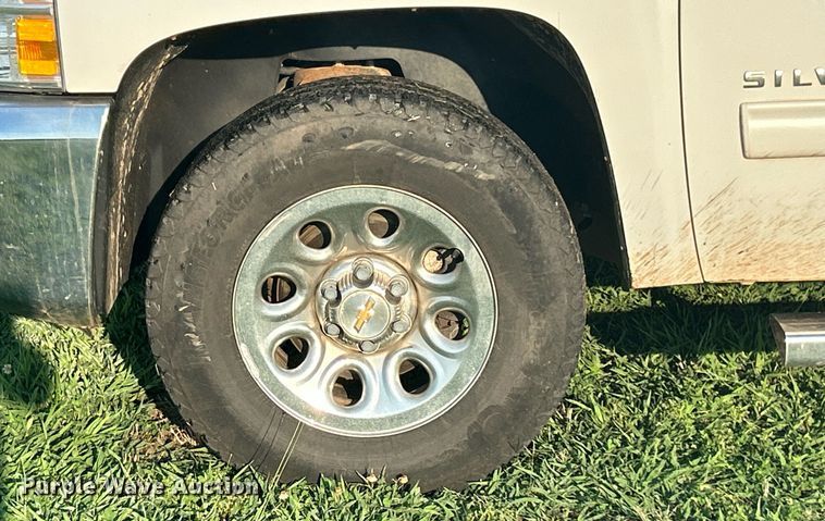 image for item DI7938 2013 Chevrolet Silverado 1500  Crew Cab pickup truck