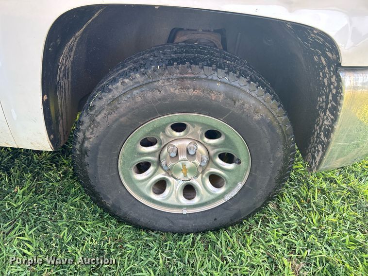 image for item DI7938 2013 Chevrolet Silverado 1500  Crew Cab pickup truck