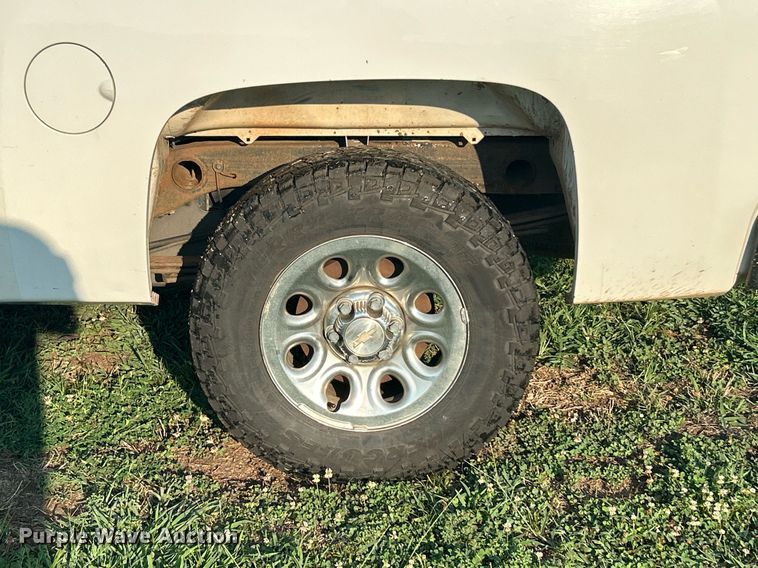 image for item DI7938 2013 Chevrolet Silverado 1500  Crew Cab pickup truck