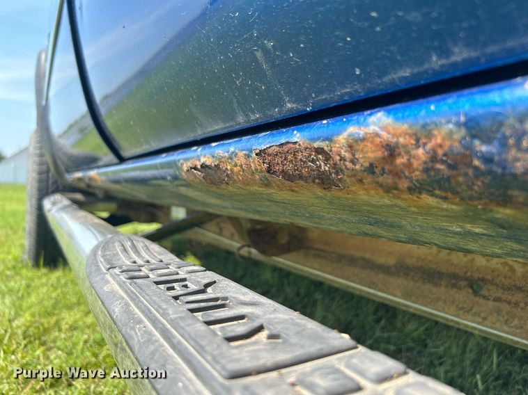 image for item DI7941 2004 GMC Sierra 2500HD  Crew Cab pickup truck