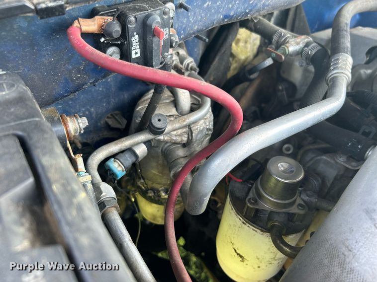 image for item DI7941 2004 GMC Sierra 2500HD  Crew Cab pickup truck