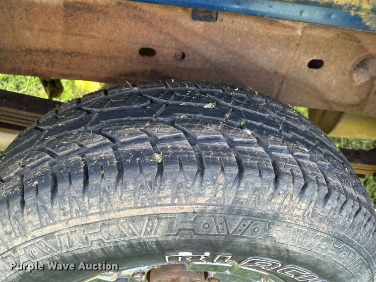 image for item DI7941 2004 GMC Sierra 2500HD  Crew Cab pickup truck