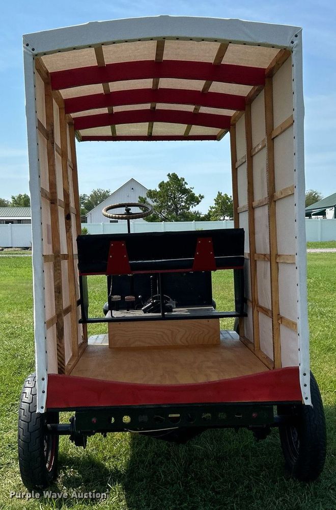 image for item DI7943 1998 Cushman 3W Flatbed Model T Replica  utility vehicle