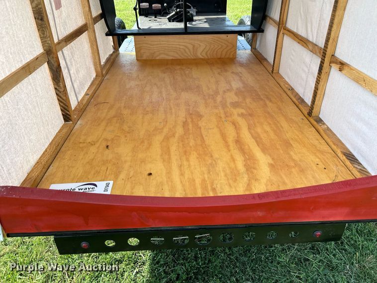 image for item DI7943 1998 Cushman 3W Flatbed Model T Replica  utility vehicle