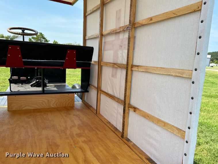 image for item DI7943 1998 Cushman 3W Flatbed Model T Replica  utility vehicle