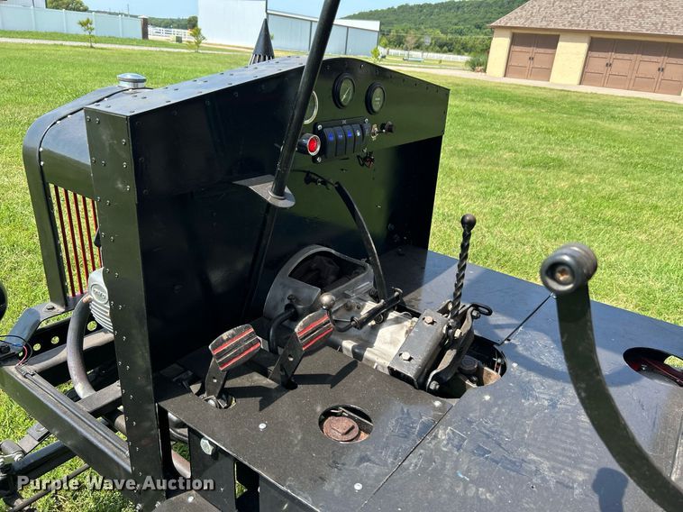 image for item DI7943 1998 Cushman 3W Flatbed Model T Replica  utility vehicle