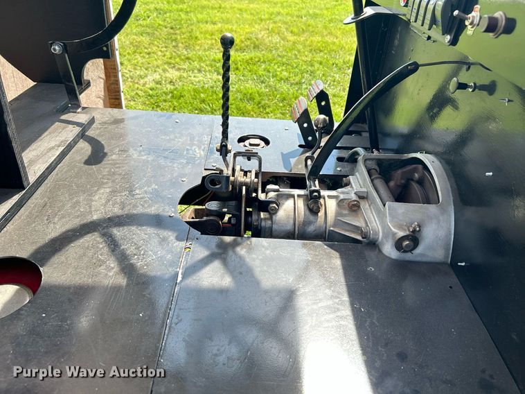 image for item DI7943 1998 Cushman 3W Flatbed Model T Replica  utility vehicle