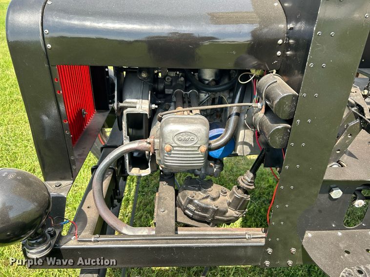 image for item DI7943 1998 Cushman 3W Flatbed Model T Replica  utility vehicle