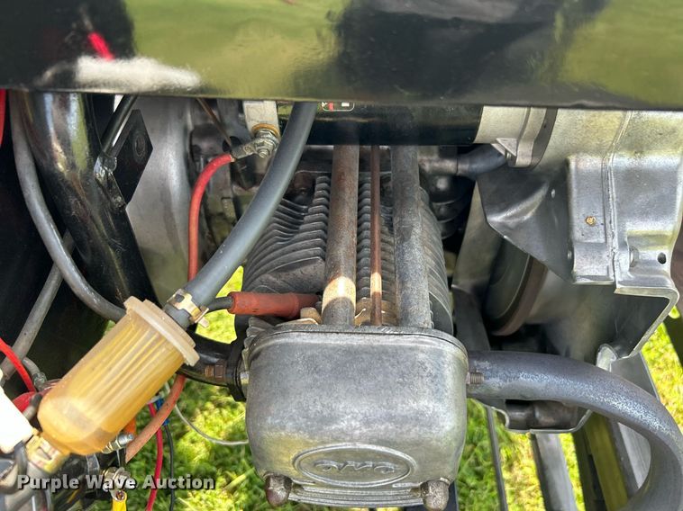 image for item DI7943 1998 Cushman 3W Flatbed Model T Replica  utility vehicle