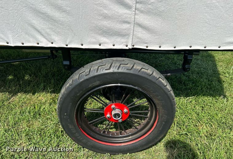 image for item DI7943 1998 Cushman 3W Flatbed Model T Replica  utility vehicle