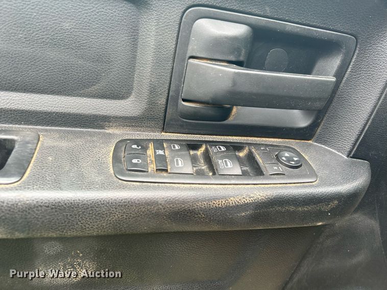 image for item DI7947 2015 Dodge Ram 2500  Crew Cab pickup truck