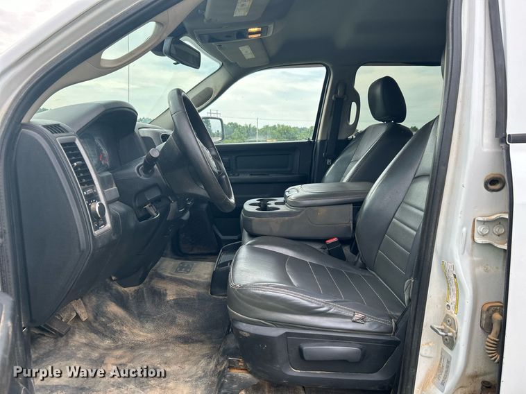 image for item DI7947 2015 Dodge Ram 2500  Crew Cab pickup truck