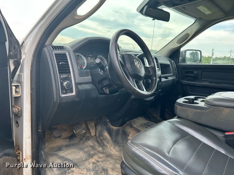 image for item DI7947 2015 Dodge Ram 2500  Crew Cab pickup truck