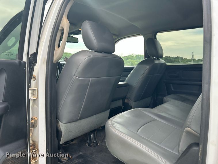 image for item DI7947 2015 Dodge Ram 2500  Crew Cab pickup truck