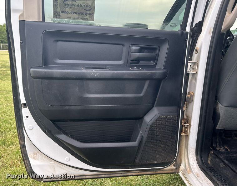 image for item DI7947 2015 Dodge Ram 2500  Crew Cab pickup truck