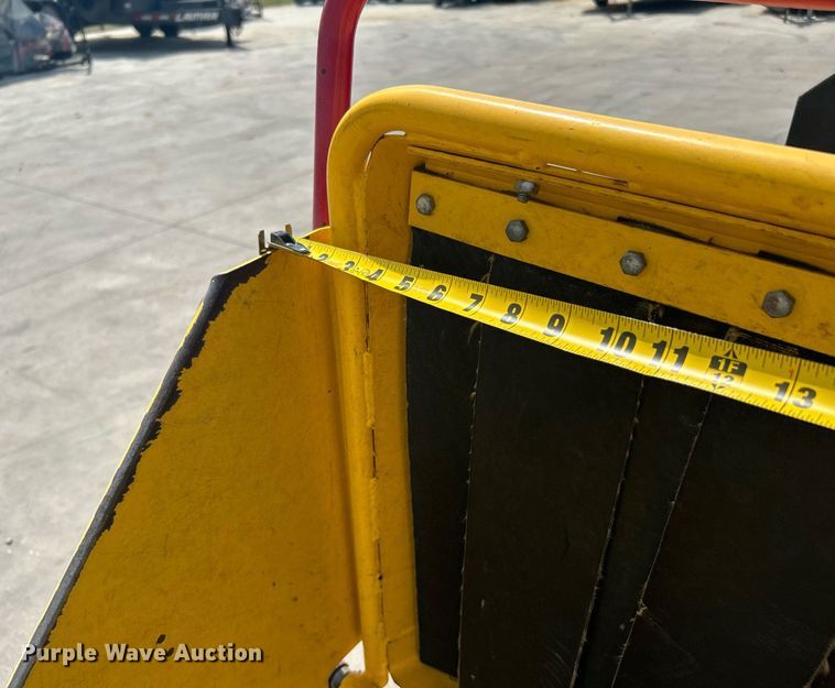 image for item DI7949 Powertek 731  wood chipper