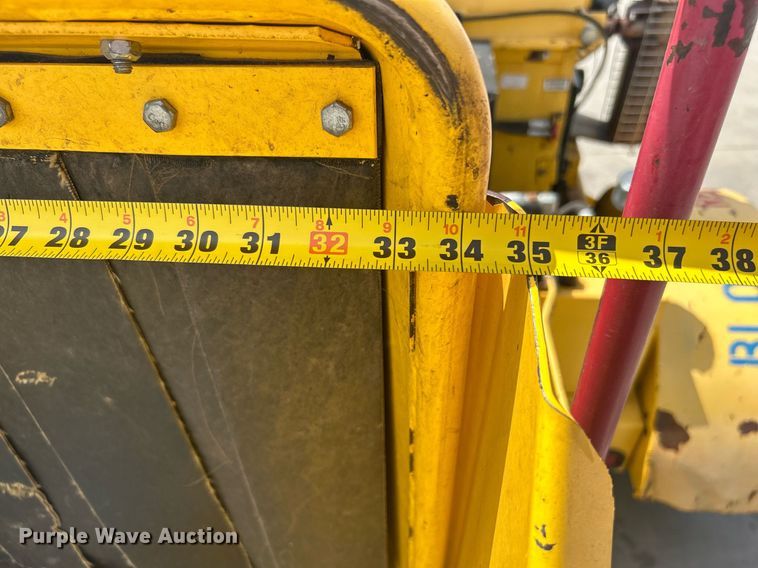 image for item DI7949 Powertek 731  wood chipper